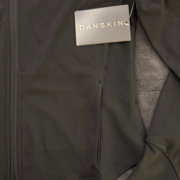 NWT Danskin black XS running jacket - Picture 2 of 5